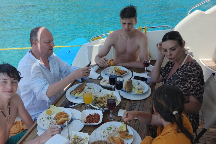 Private VIP Motoryacht Charter in Bodrum For 6 Hours With Lunch