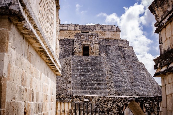 Uxmal, two Amazing Cenotes & Local Food Tour from Mérida