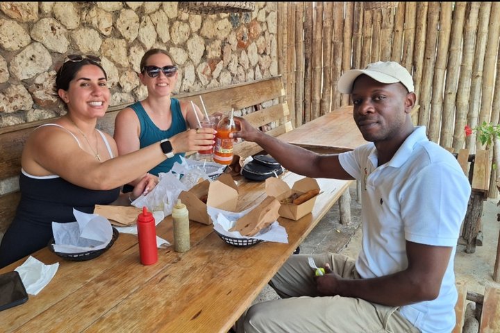3 Hours Private Tour in Montego Bay From Falmouth