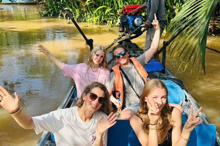 Can Tho: Floating Market, Canals & Rice Noodle Workshop