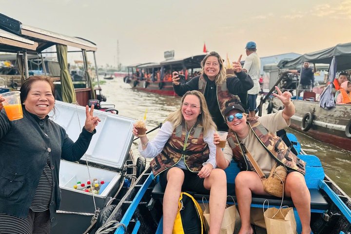 Can Tho: Floating Market, Canals & Rice Noodle Workshop
