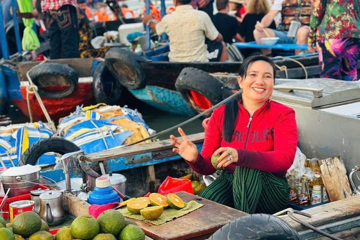Can Tho: Floating Market, Canals & Rice Noodle Workshop