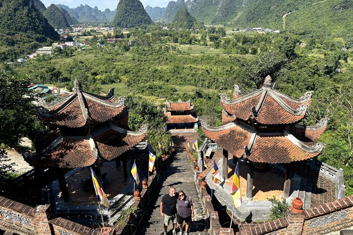 Cao Bang: Ban Gioc Waterfall Day Tour & Local Experiences