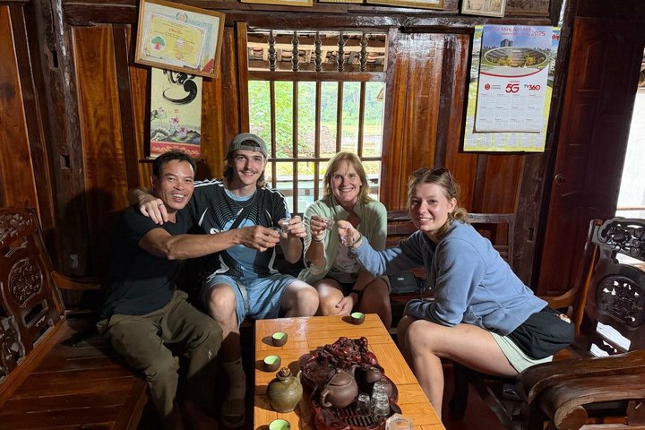 Cao Bang: Ban Gioc Waterfall Day Tour & Local Experiences