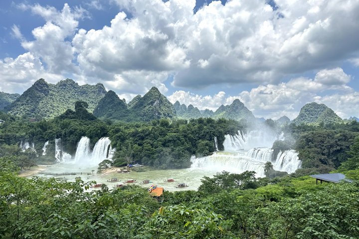 Cao Bang: Ban Gioc Waterfall Day Tour & Local Experiences