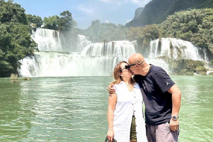 Cao Bang: Ban Gioc Waterfall Day Tour & Local Experiences