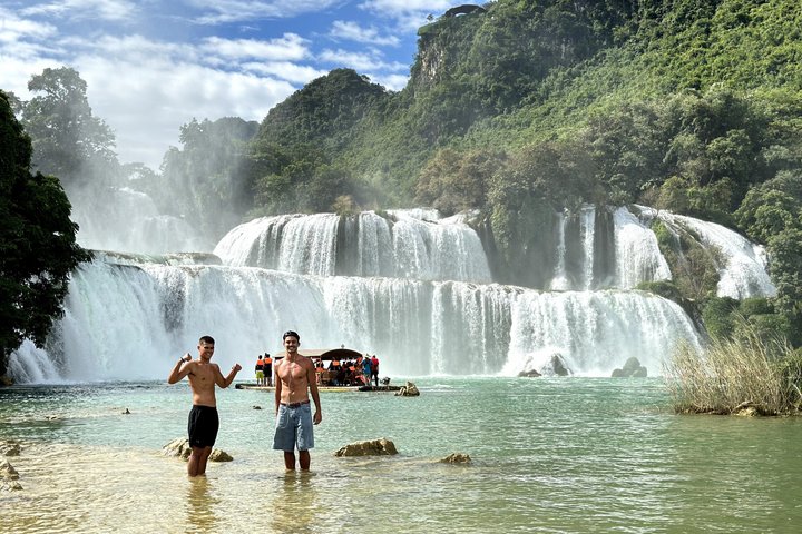 Cao Bang: Ban Gioc Waterfall Day Tour & Local Experiences