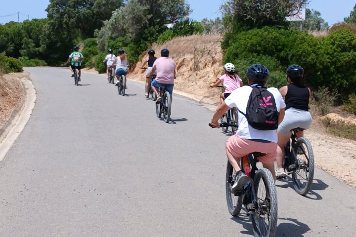 E-Bike Tour: Sete Vales Suspensos Trail (Marinha and Benagil)