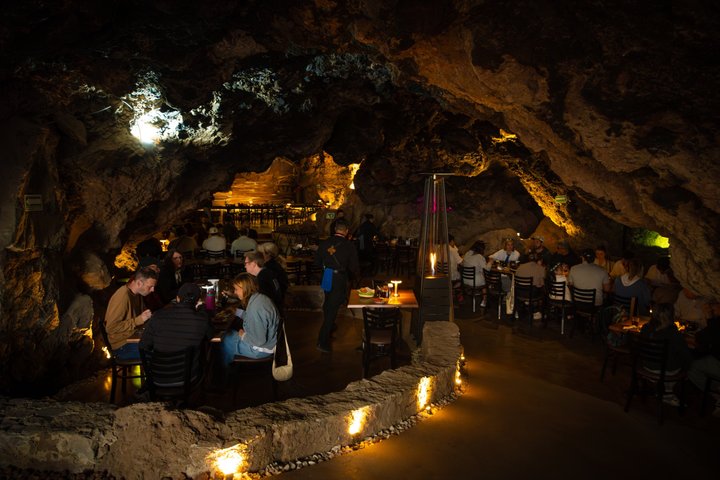 Balloon flight + pick up in CDMX + Breakfast in Cave + Pyramids