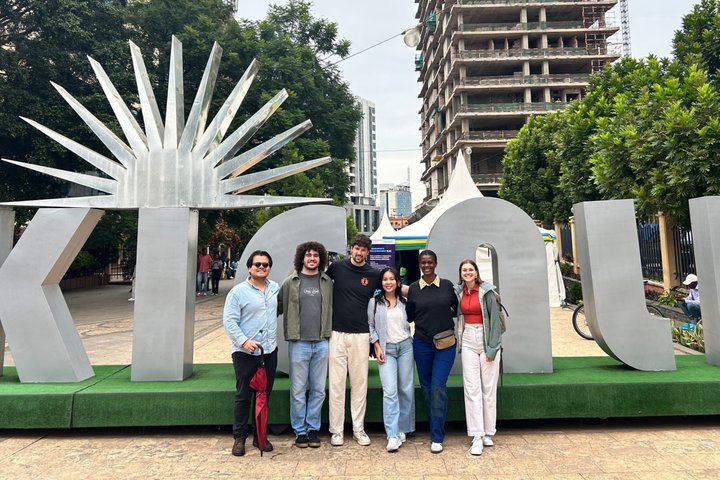 Kigali Private Car Guided City Tour by a Local
