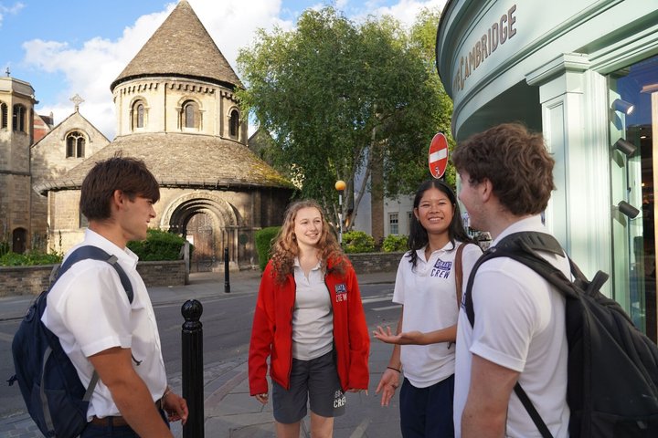 Cambridge Walking and Punting Shared Combined Tour