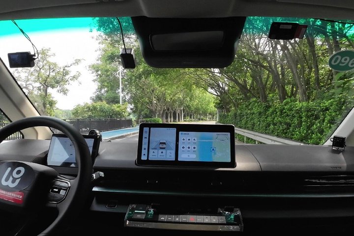 Shenzhen High Tech tour, Robot Coffee, drone, self-driving taxi
