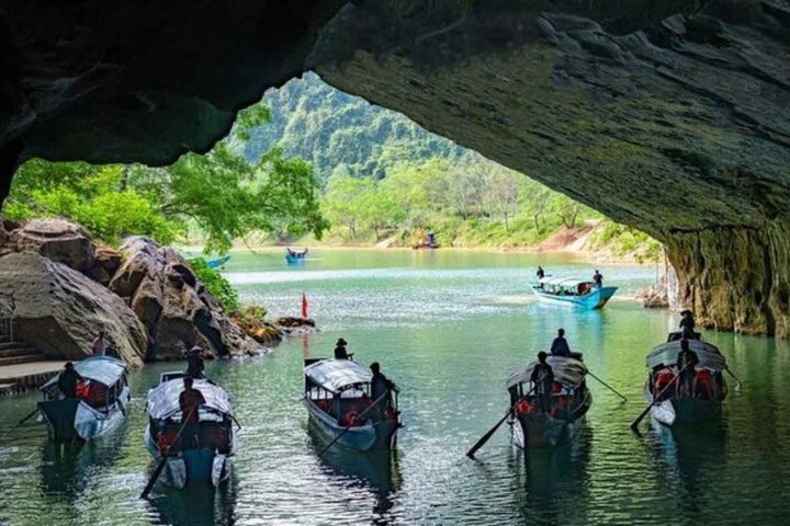 Phong Nha Cave & Paradise Cave Full-Day Exploration from Hue