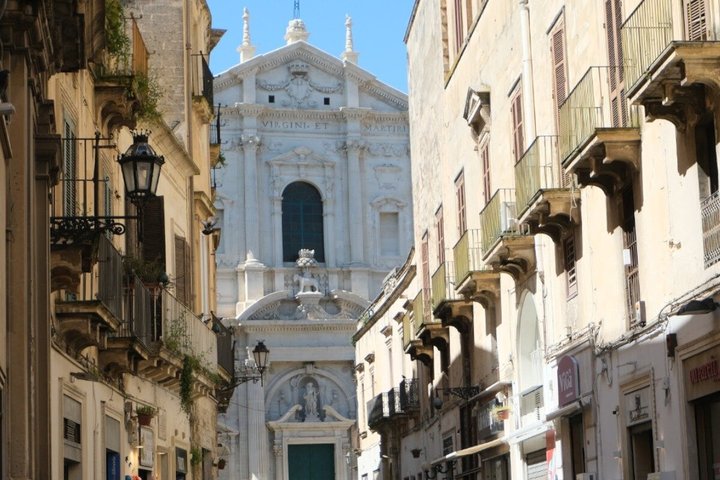 Tour of Lecce with a visit to the basement of the ancient synagogue