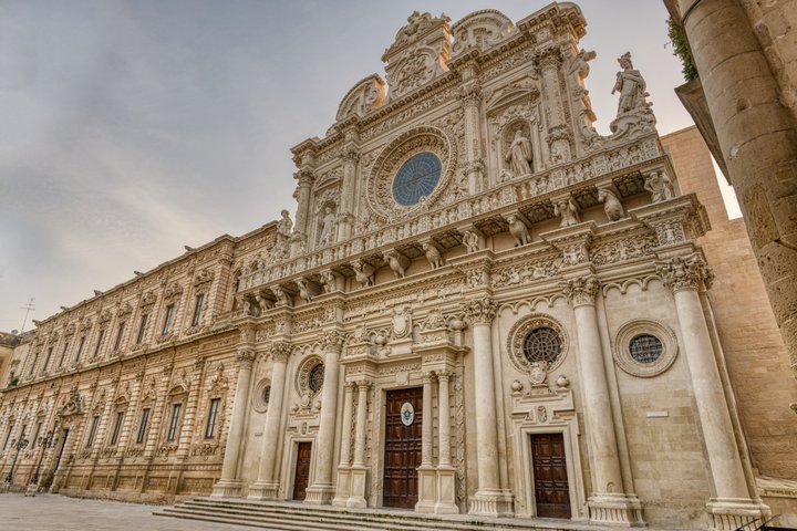 Tour of Lecce with a visit to the basement of the ancient synagogue