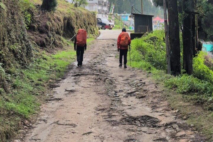 Sandakphu 6 Day Trek with Guide and Meals