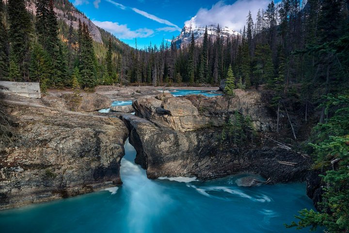 Lake Louise Moraine Lake Emerald Lake from Banff Canmore Calgary