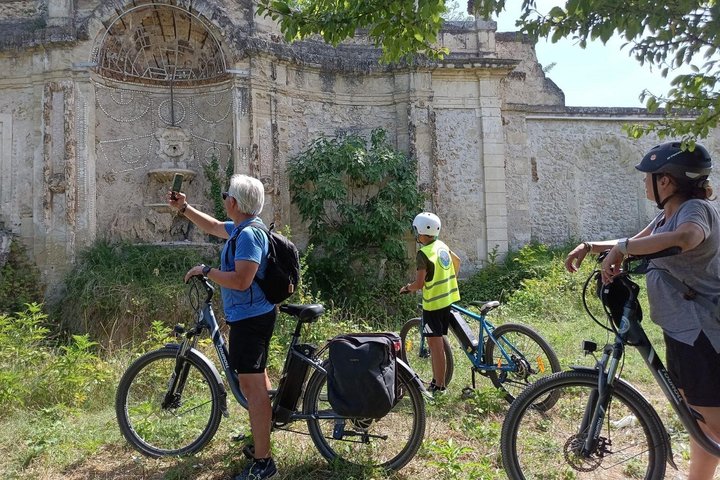 Unusual Guided Electric Bike Tour of Montpellier