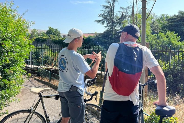 Unusual Guided Electric Bike Tour of Montpellier