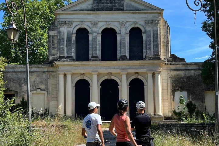 Unusual Guided Electric Bike Tour of Montpellier