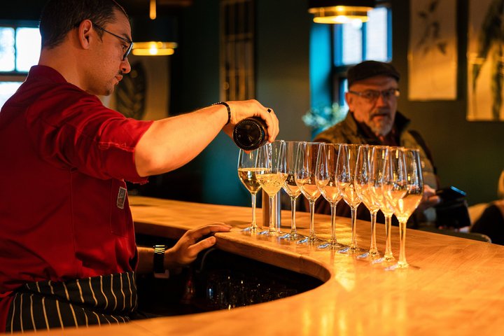 Chester Food Tour: Unique Food With Drinks & Sightseeing