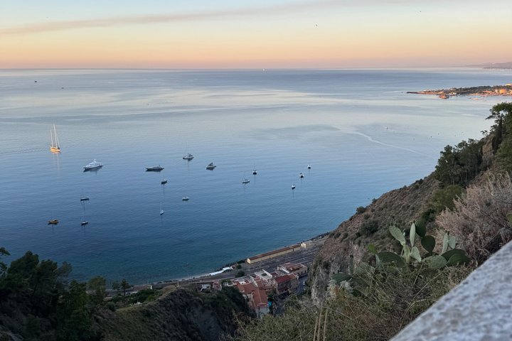 Catania Airport Transfer ↔ Syracuse , Taormina or Giardini Naxos