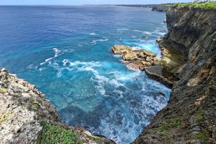 Tongatapu Highlights Tour from Royal Sites to Coastal Wonders
