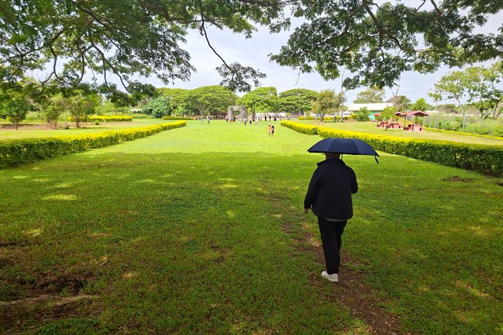 Tongatapu Highlights Tour from Royal Sites to Coastal Wonders