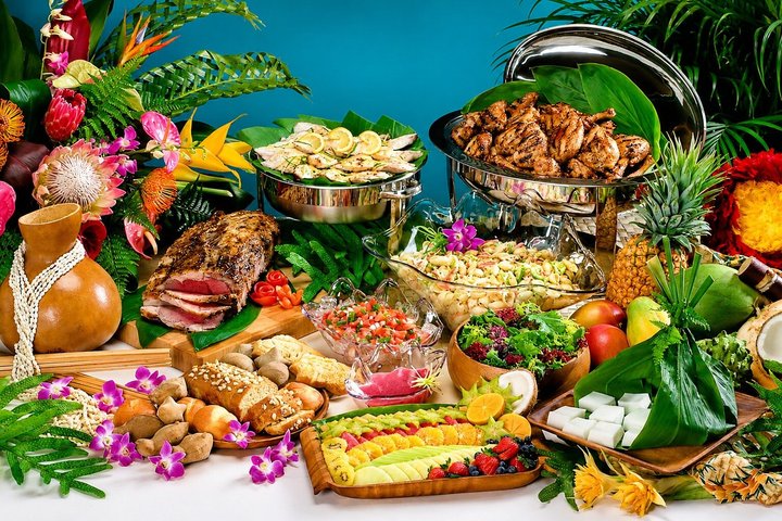 Honolulu: Pacific Star Sunset Dinner Cruise and Show