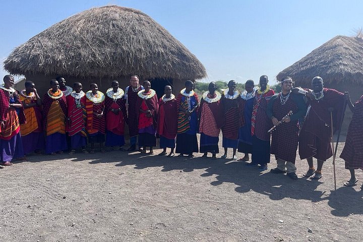1 Day Trip to Serval Wildlife Sanctuary and Maasai village tour