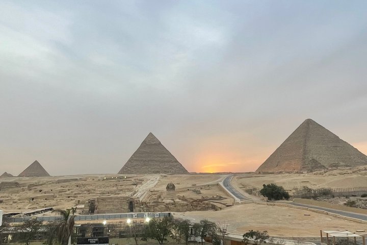 Private Giza Pyramids Great Sphinx Day Tour from El Alamein