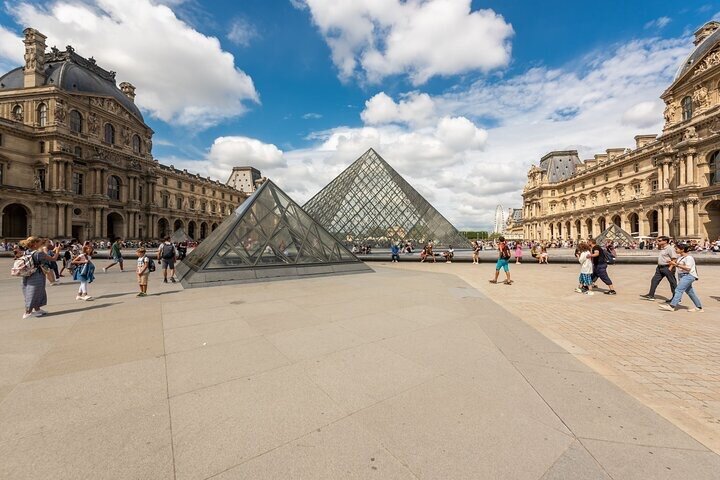 Le Havre to Paris with Boat Cruise & Lunch for First Time Visitor