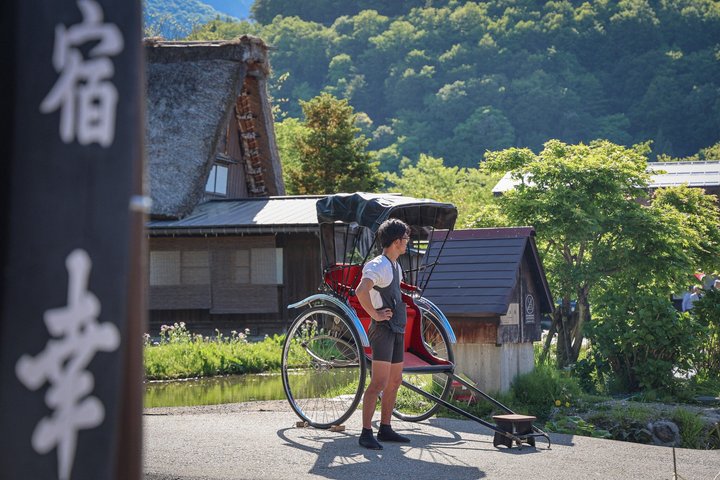 Shirakawago Private Day Trip from Takayama with Local Guide
