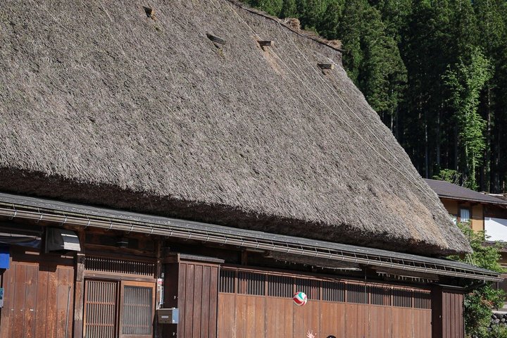 Shirakawago Private Day Trip from Takayama with Local Guide