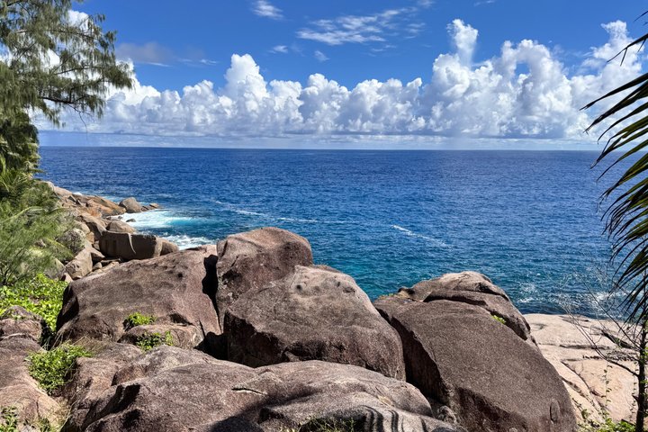 Private Airport , Hotel and ferry Transfer in Seychelles