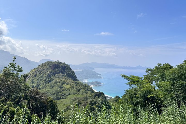 Private Airport , Hotel and ferry Transfer in Seychelles