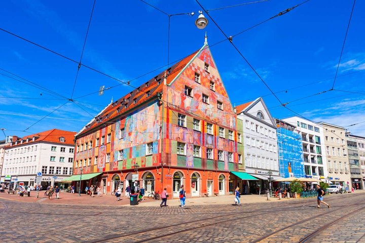 Hello Augsburg: Private 2-Hour Intro City Walk with Local Guide