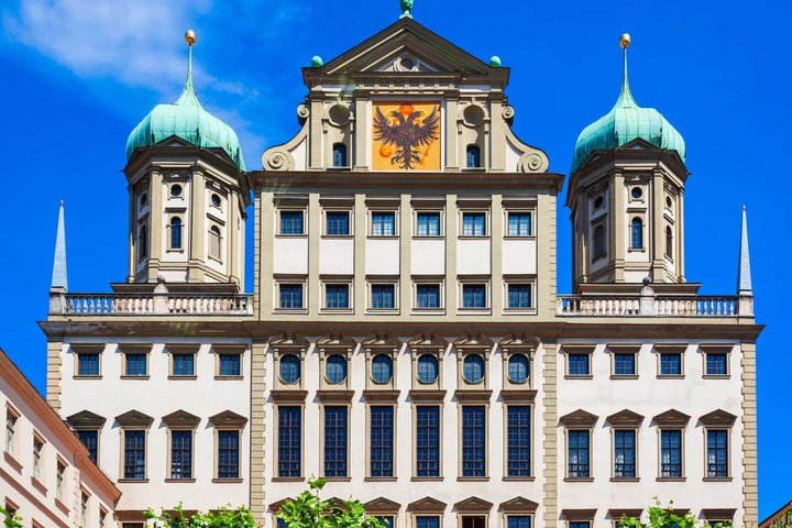 Hello Augsburg: Private 2-Hour Intro City Walk with Local Guide