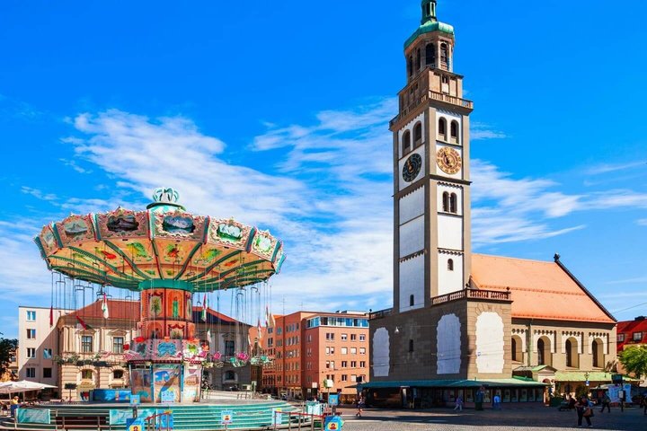 Hello Augsburg: Private 2-Hour Intro City Walk with Local Guide