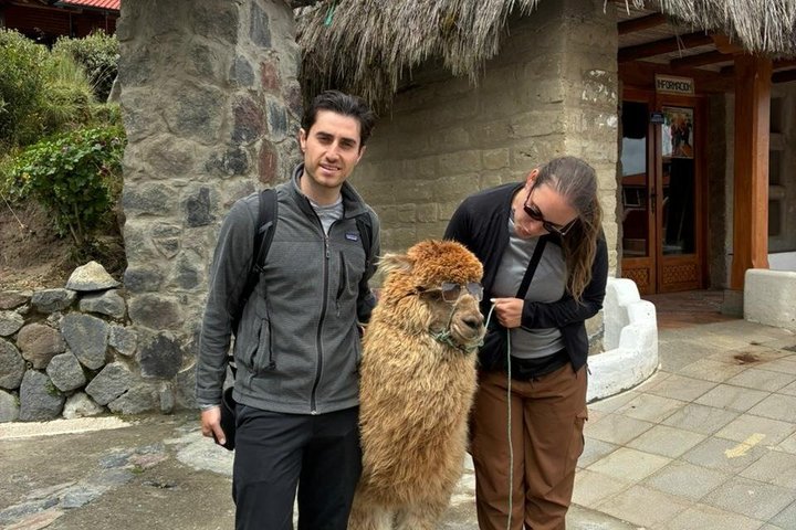 Cotopaxi & Quilotoa Volcanoes Tour All-in-One Day Trip from Quito