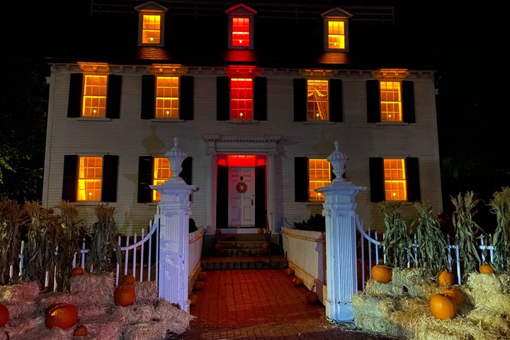 The Official "Hocus Pocus" Movie Locations Tour of Salem