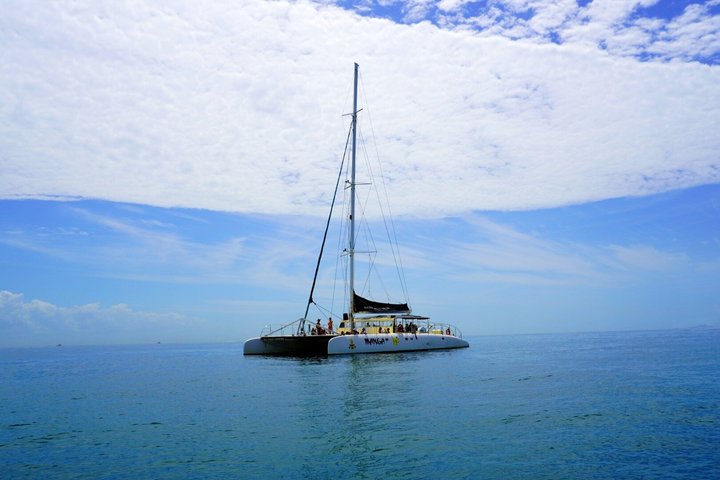 All-inclusive 8-hour catamaran tour to Isla Taboga from Panama City