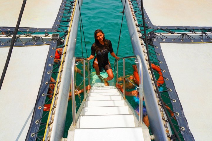 All-inclusive 8-hour catamaran tour to Isla Taboga from Panama City