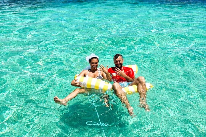 FANTASTIC Green Island and Sea Turtles - Half Day share boat trip