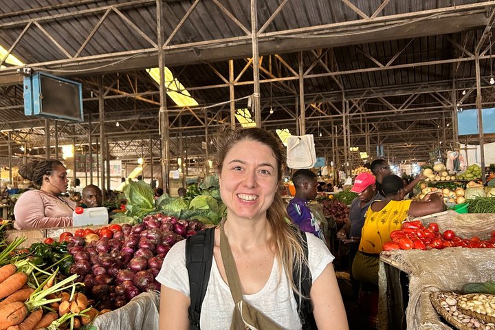Kigali Private Car Guided City Tour by a Local
