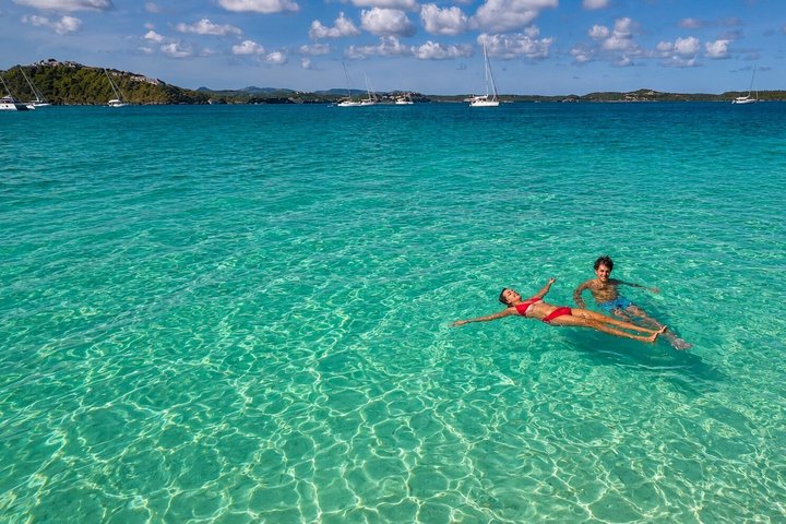 FANTASTIC Green Island and Sea Turtles - Half Day share boat trip