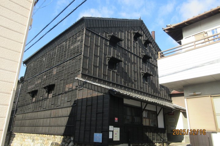 From Gifu Private Sake Brewery Tour with a Masu Box Souvenir
