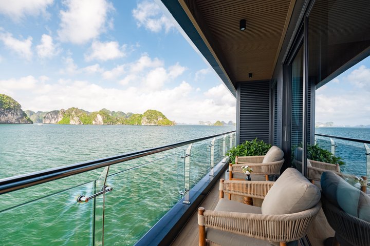2D1N Elite Lan Ha Bay & Ha Long Bay Cruise with Infinity Pool