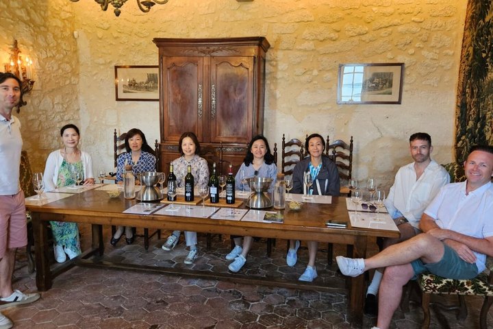 Saint Emilion Day Trip with Sightseeing Tour & Wine Tastings from Bordeaux