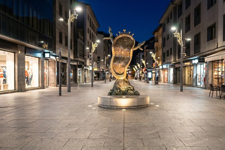 Private Customizable Walking Tour in Andorra la Vella
